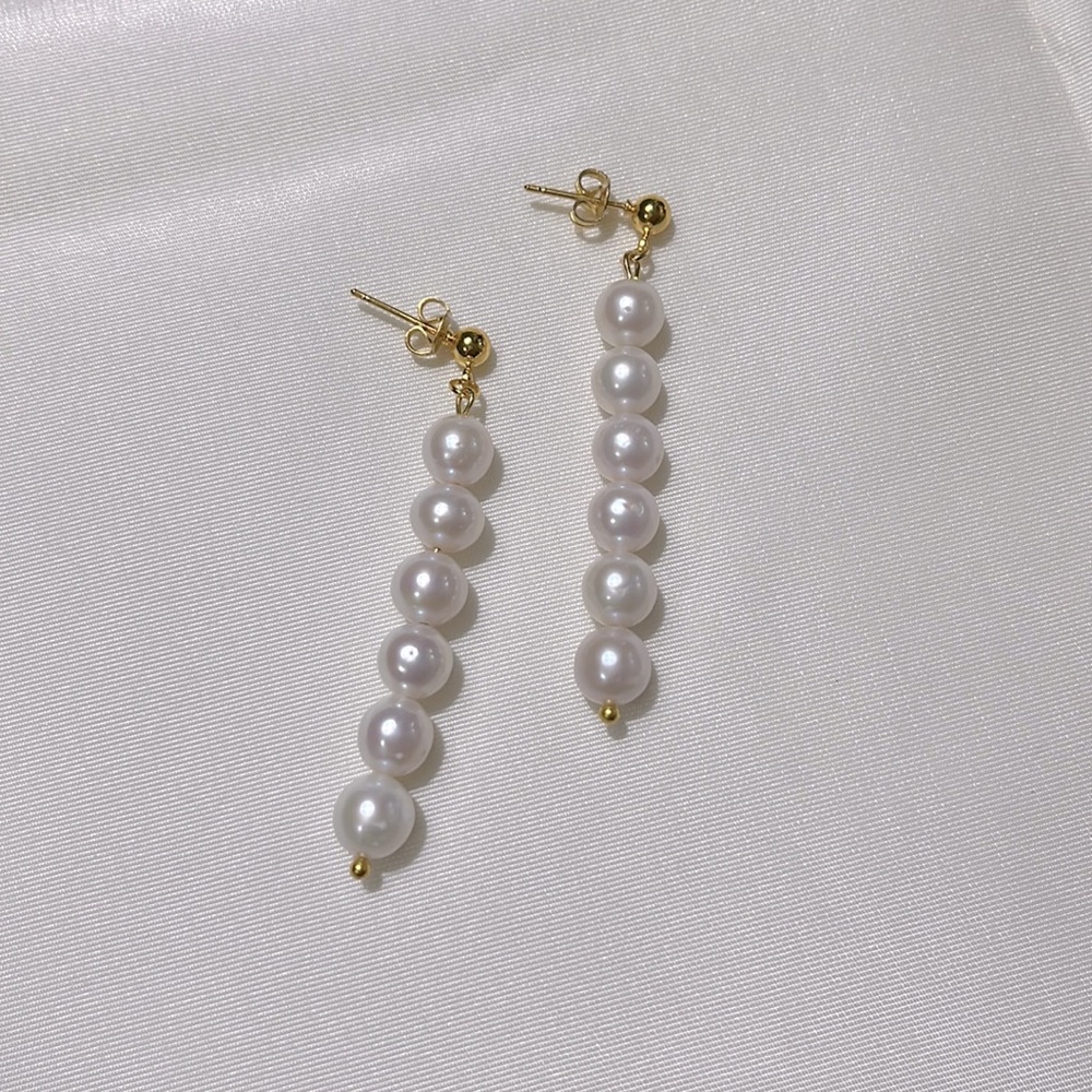 Pearl earrings